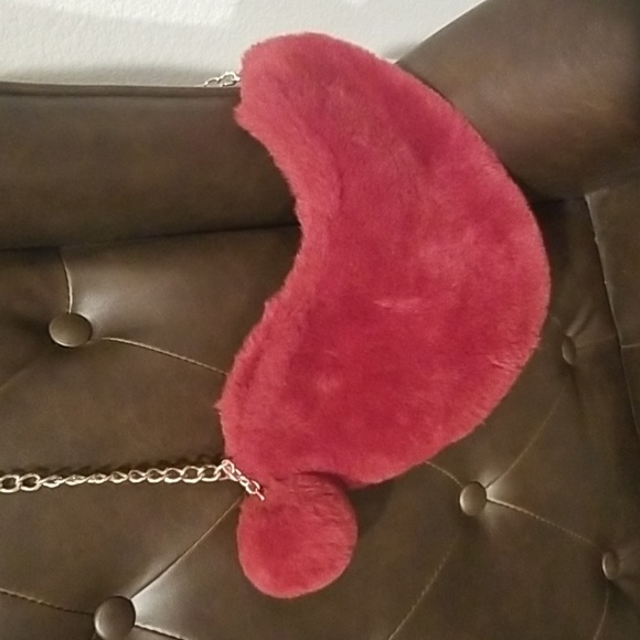 NWOT "Deb & Dave" Heart Shaped  Fur Crossbody added bonus mini crossbody😍 - Picture 2 of 5